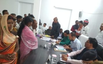 खेतों में पराली जलाने वालों के विरुद्ध एफआईआर दर्ज कराए