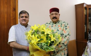 भाजपा प्रदेश अध्यक्ष महेंद्र भट्ट ने की सतपाल महाराज से भेंट